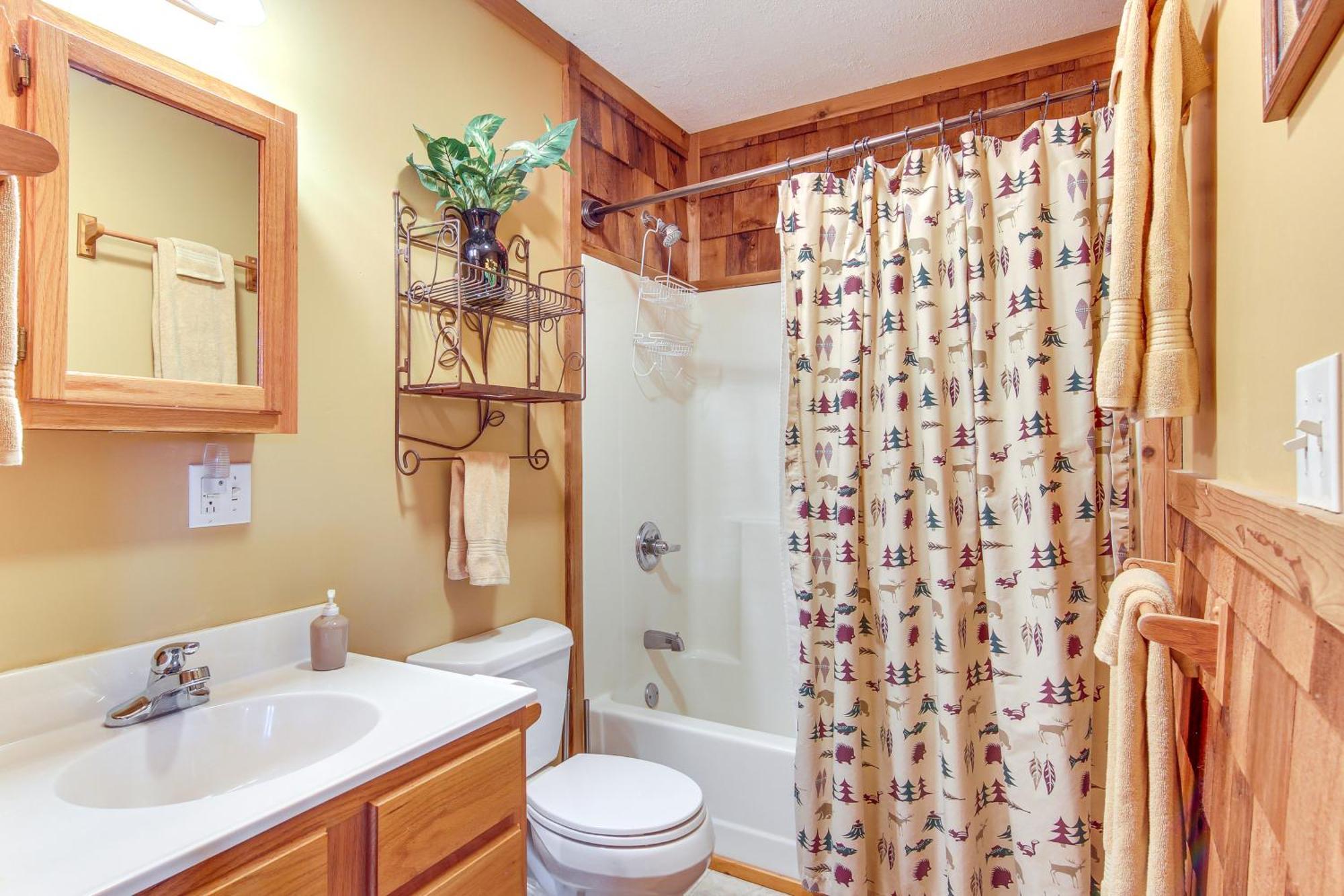 Charming Fox Den Cabin In Whittier With Hot Tub! Extérieur photo