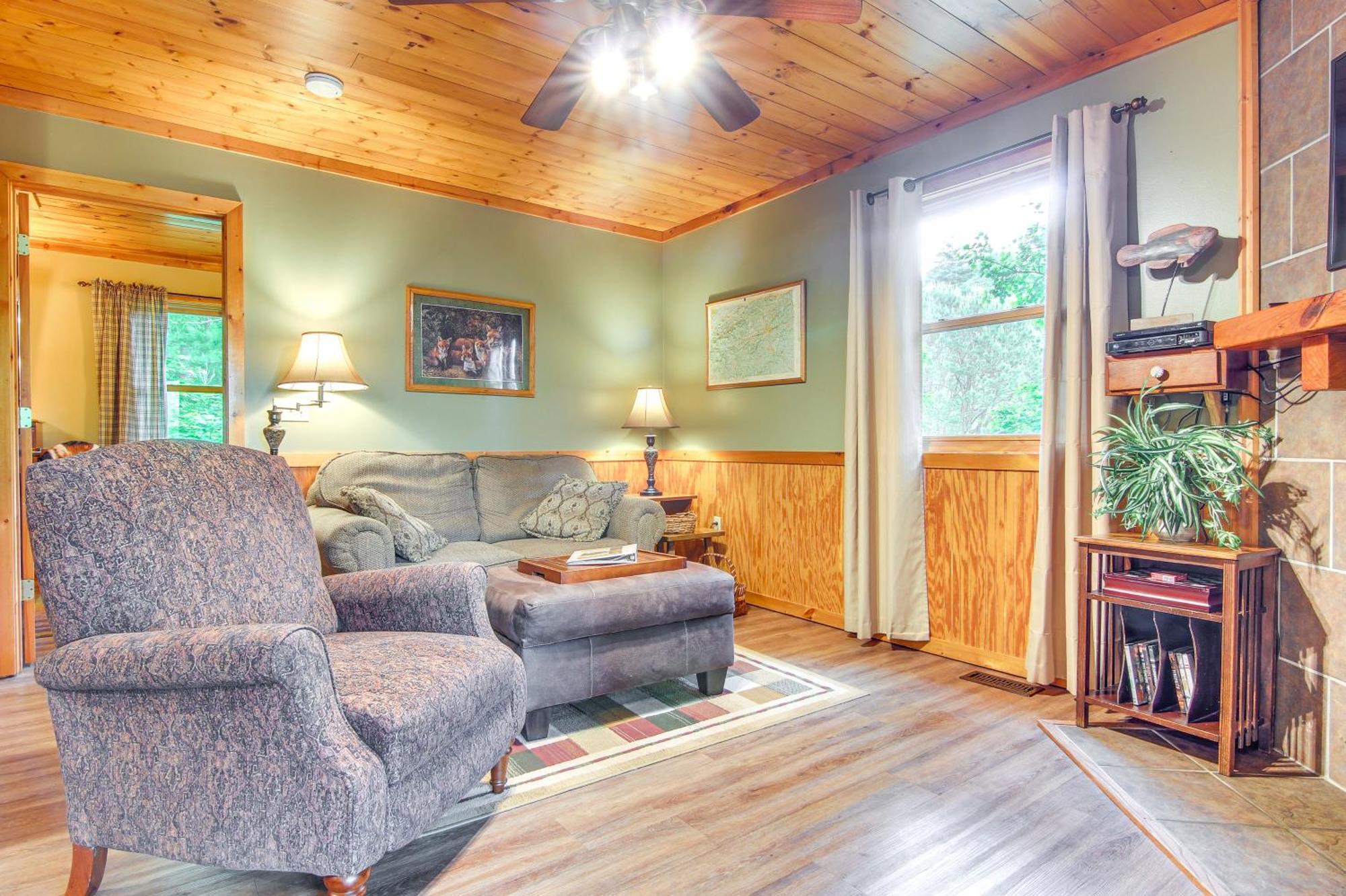 Charming Fox Den Cabin In Whittier With Hot Tub! Extérieur photo
