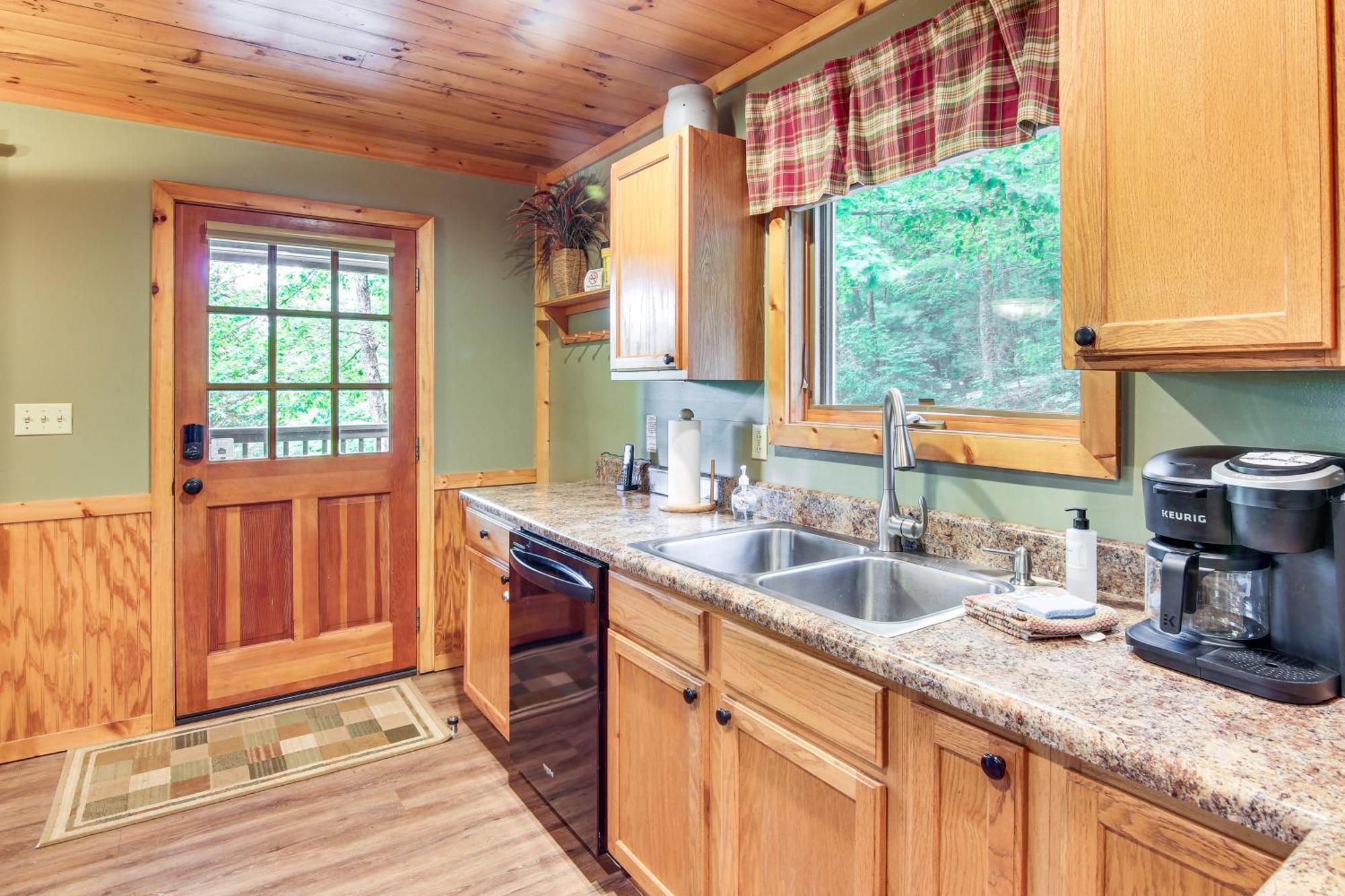 Charming Fox Den Cabin In Whittier With Hot Tub! Extérieur photo