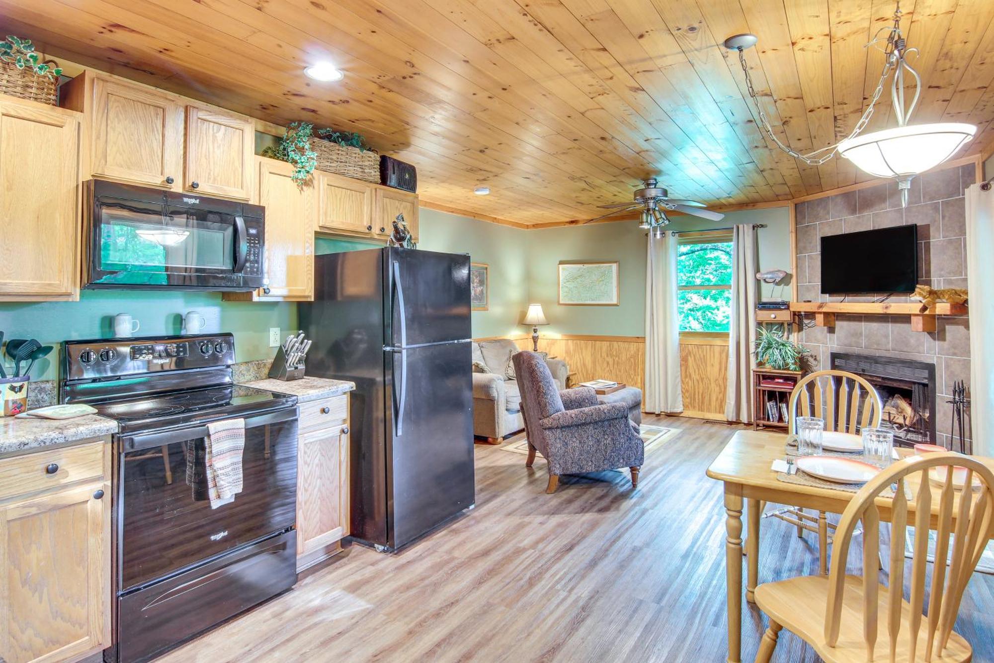 Charming Fox Den Cabin In Whittier With Hot Tub! Extérieur photo